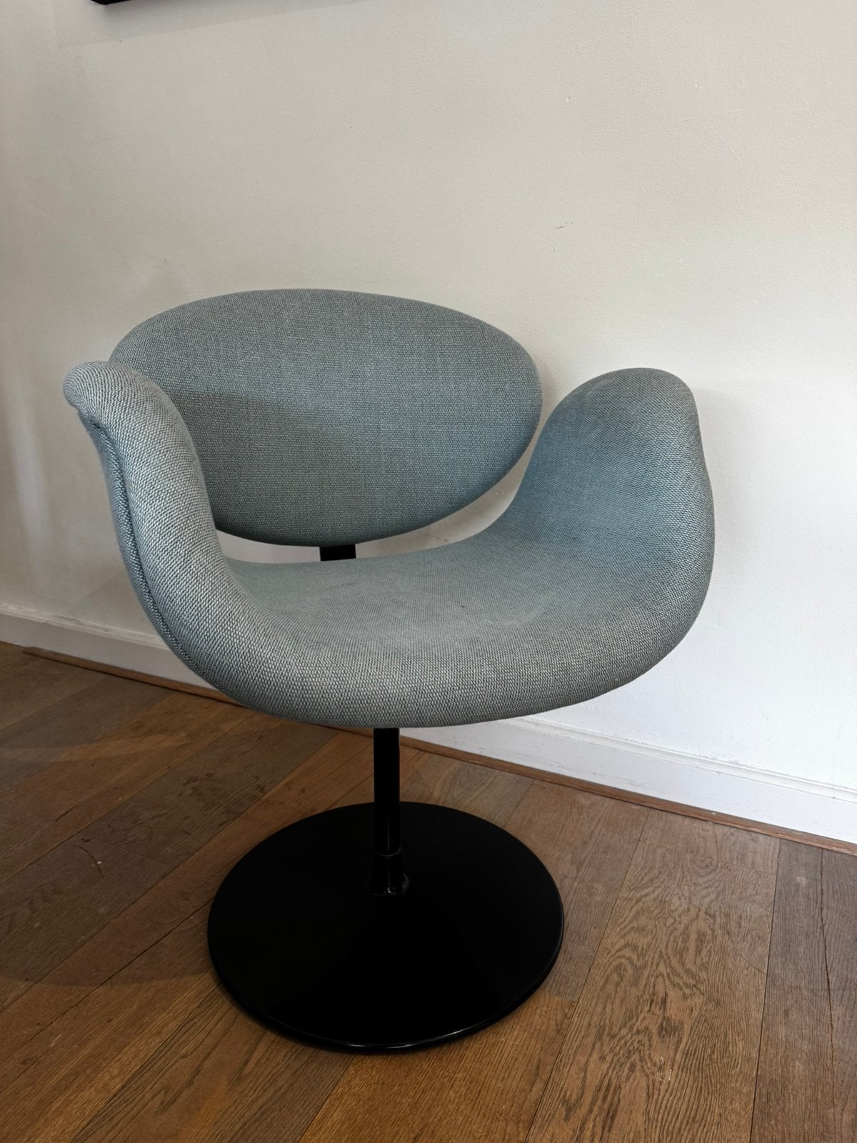 Artifort tulip fauteuil, Huis en Inrichting, Ophalen, Zo goed als nieuw, 75 tot 100 cm, 50 tot 75 cm