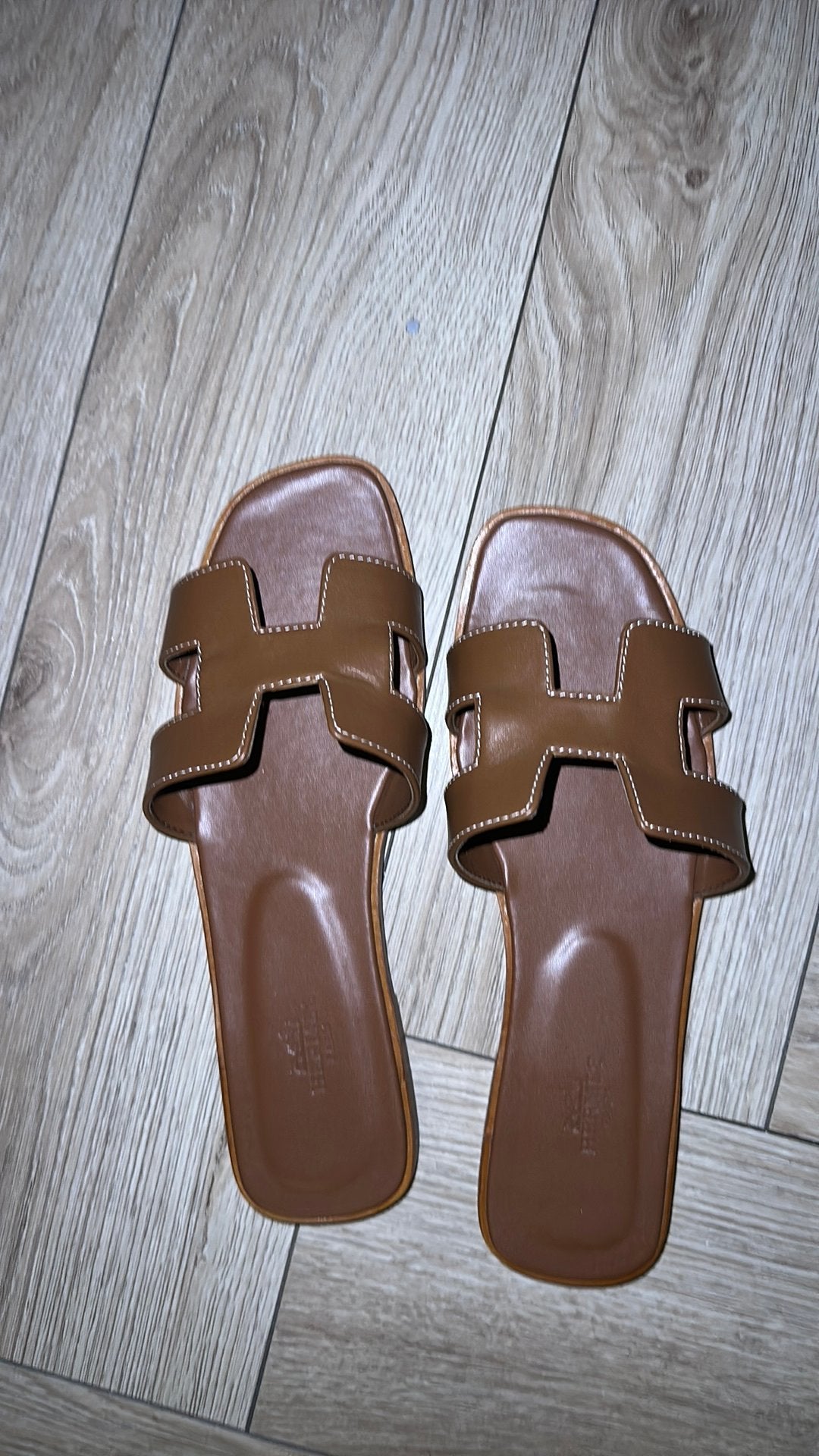 Hermes slippers 39, Ophalen of Verzenden, Zo goed als nieuw