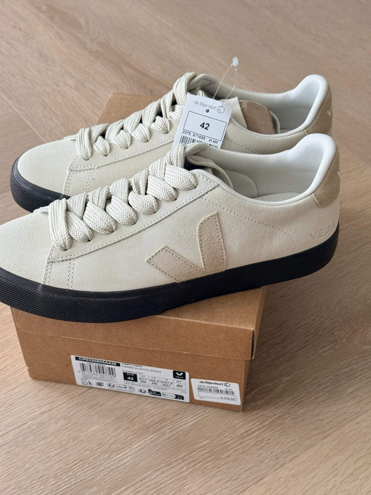 Veja Campo Suède Sneakers, Wit, Veja, Nieuw, Ophalen of Verzenden