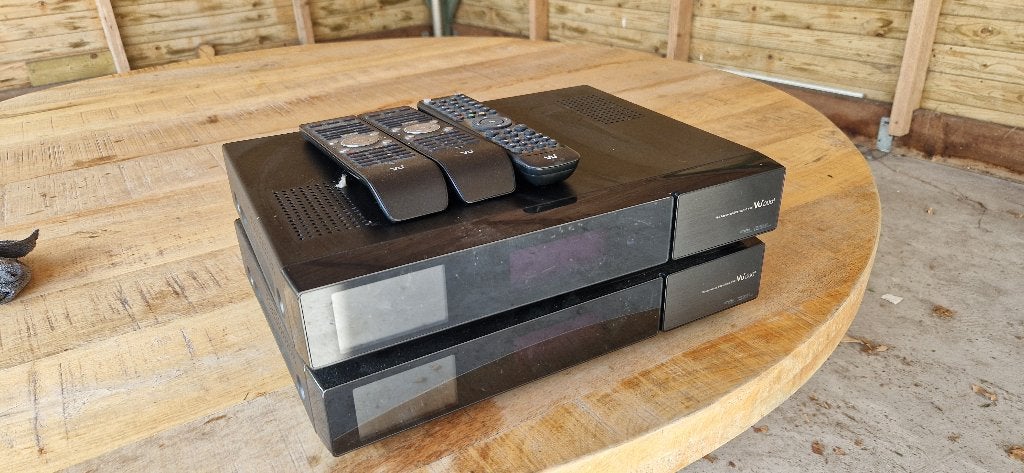 2x Vu+ Duo2 Linux Satellietontvanger met Afstandsbedieningen, Ophalen, Gebruikt, Decoder