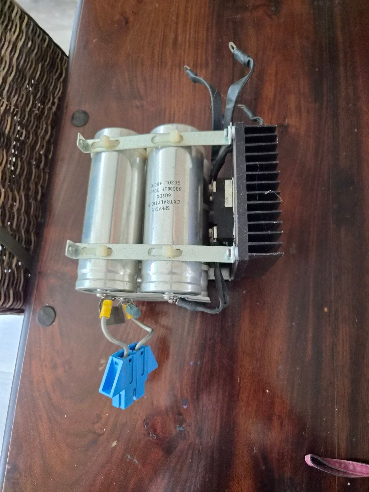 Sprague Extralytic 602DX Condensatoren met Koellichaam, Hobby en Vrije tijd, Elektronica-componenten, Ophalen, Gebruikt