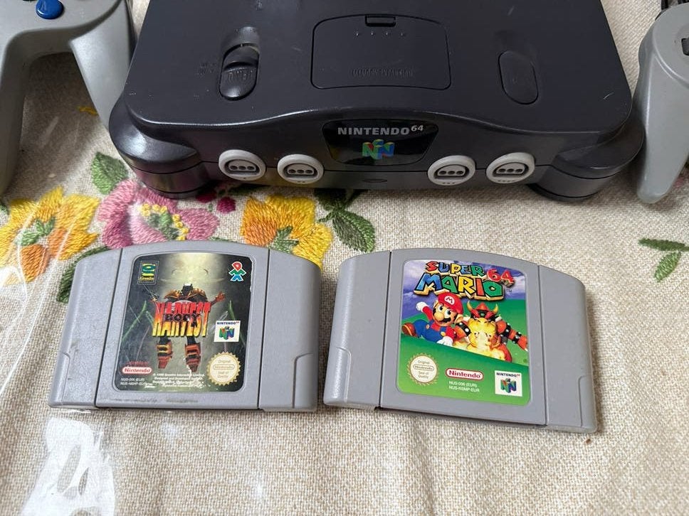 Nintendo 64, Nintendo, Nintendo, Nintendo, Met 2 controllers