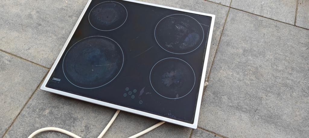 Zanussi elektrische Keramische Kookplaat 4p, Witgoed en Apparatuur, Kookplaten, Ophalen, 4 kookzones, Zo goed als nieuw, Inbouw