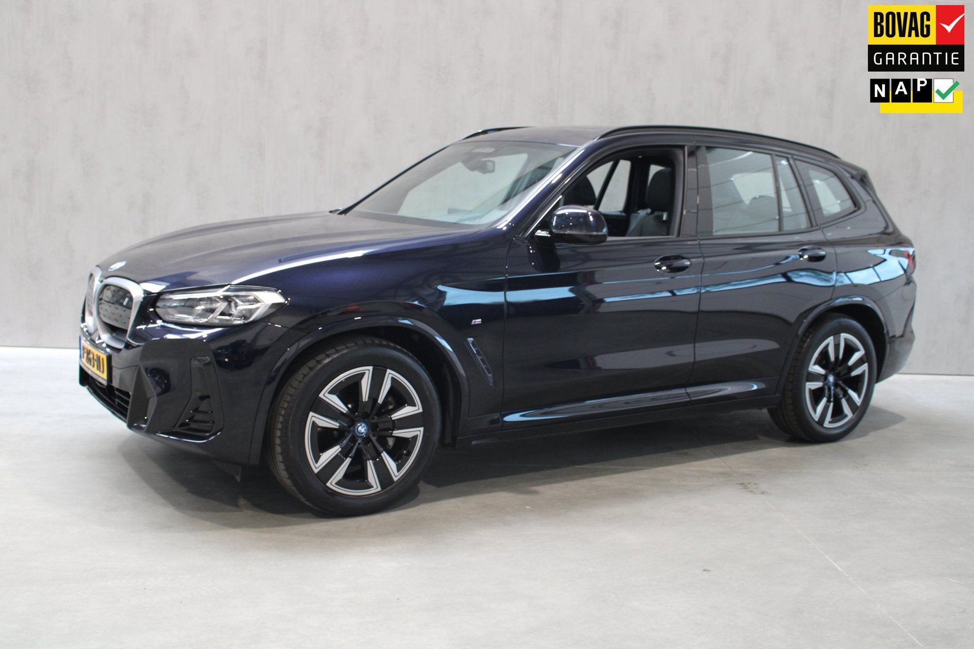 BMW IX3 Executive 80 kWh SOH 99%/Pano/M-sport/Led/Camera Pri, Auto's, 12 maanden, Achterwielaandrijving, Gebruikt, 1333 min