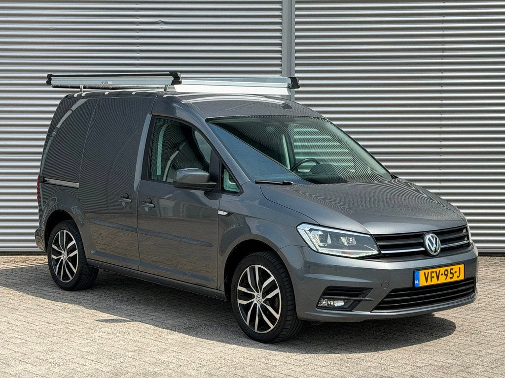 Volkswagen Caddy 2.0 TDI L1H1 C-Edition Airco/ Navi/ Cruise/, Stof, Gebruikt, 4 cilinders, Volkswagen