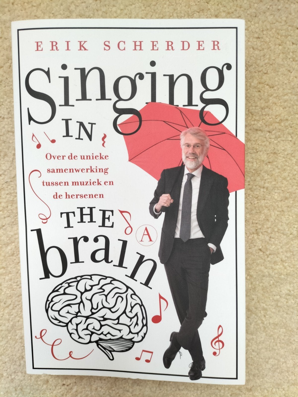 Nieuw boek: Erik Scherder - Singing in the brain, Ophalen of Verzenden, Zo goed als nieuw, Erik Scherder