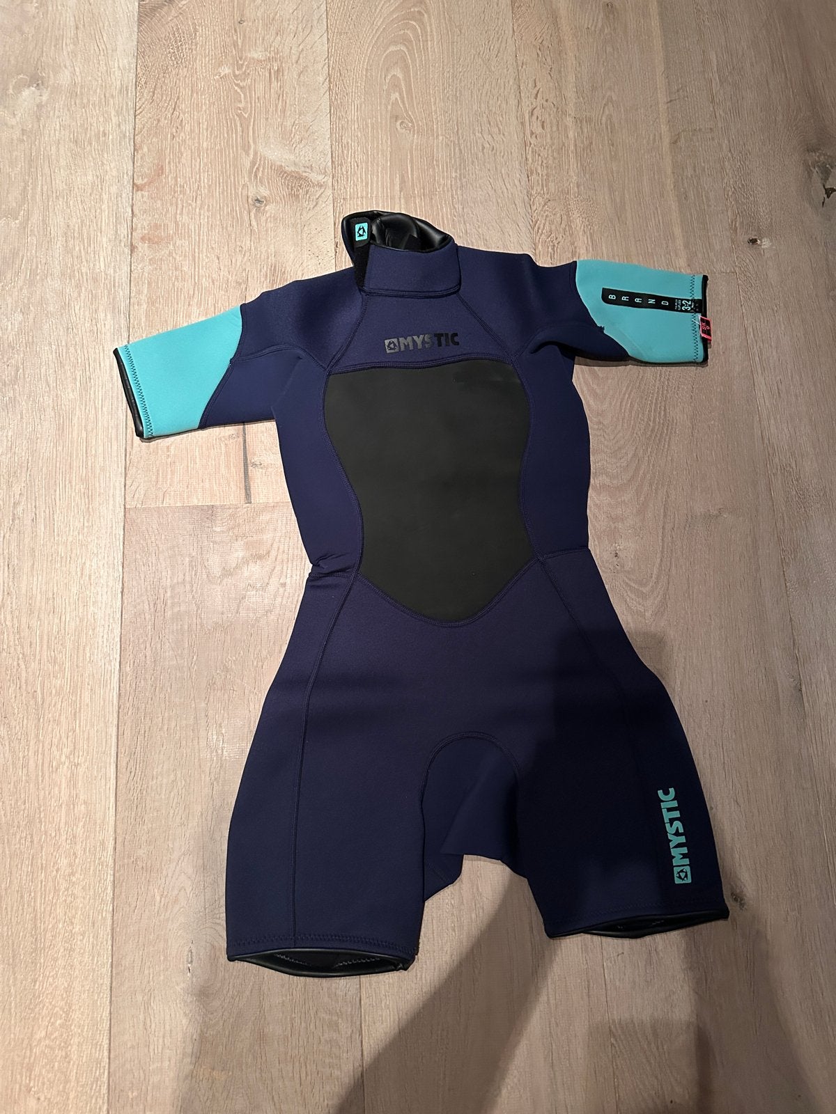 Mystic Wetsuit XS - Nieuw met kaartje, Watersport en Boten, Ophalen of Verzenden, Nieuw, Dame, Wetsuit