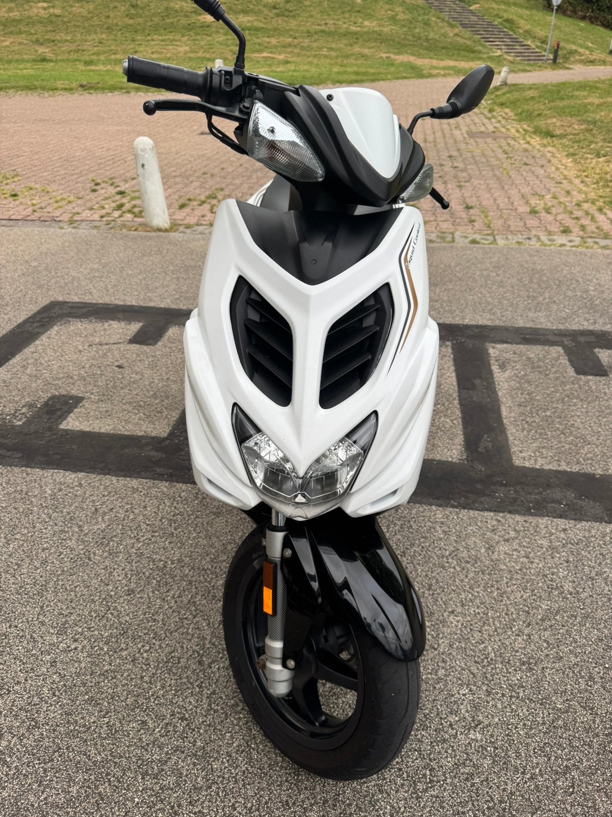 Yamaha Aerox in Nieuwstaat - 8800 km, Bouwjaar 2014, Ophalen of Verzenden, Zo goed als nieuw, Overige typen, Yamaha