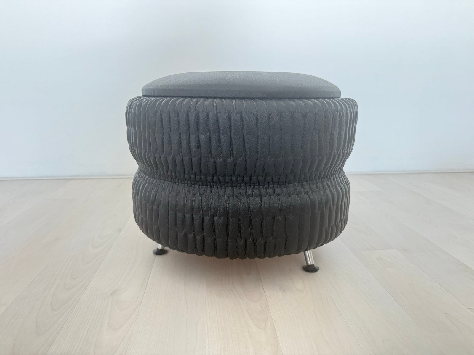 Zwarte ‘70s  poef met opbergruimte, Gebruikt, Rond, Minder dan 50 cm, Ophalen of Verzenden