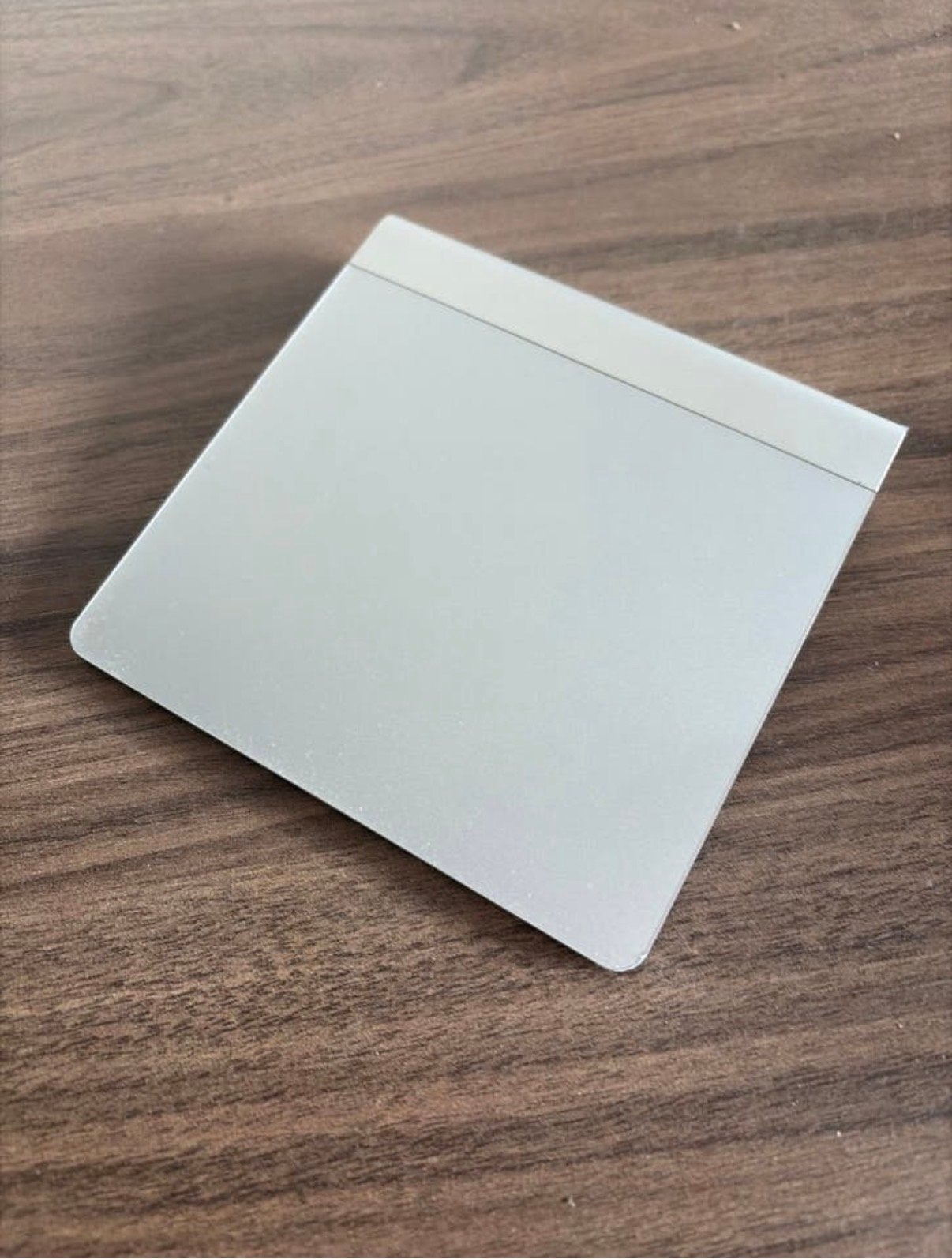 Apple Magic Trackpad (A1339) - Draadloos Trackpad voor Mac, Computers en Software, Ophalen of Verzenden, Gebruikt, Draadloos, Trackpad