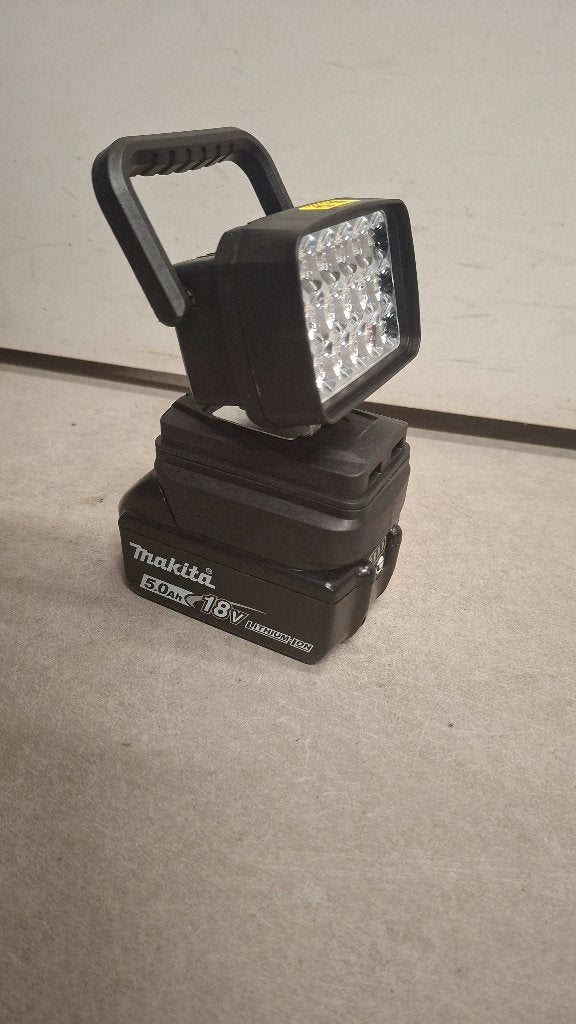 Accu ledlamp met 2x USB oplaadpoort voor Makita accu!, ., Nieuw, Ophalen of Verzenden, .
