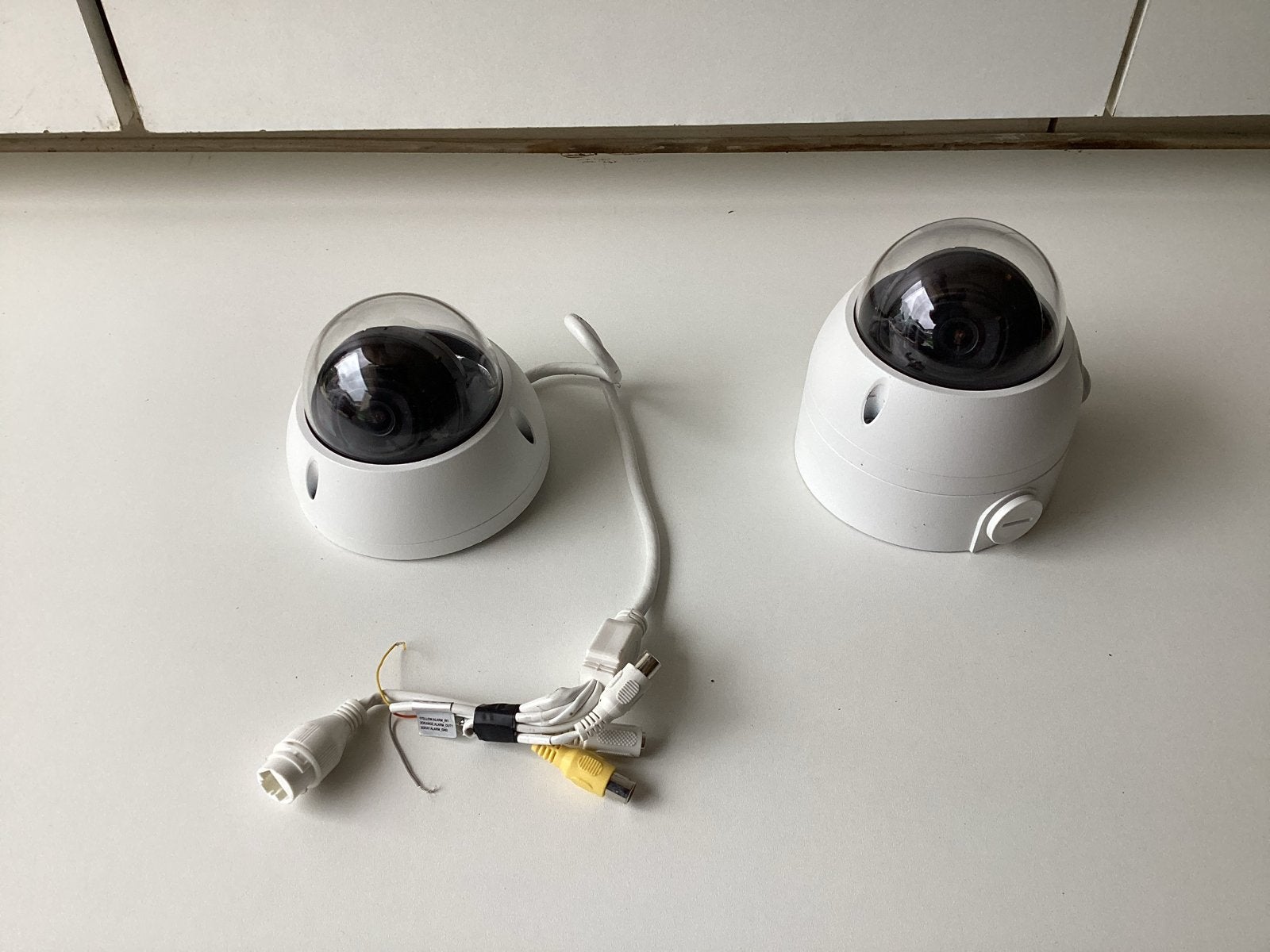 Dahua IP Camera Dome - Beveiligingscamera (2 stuks), Ophalen, Gebruikt, Binnencamera