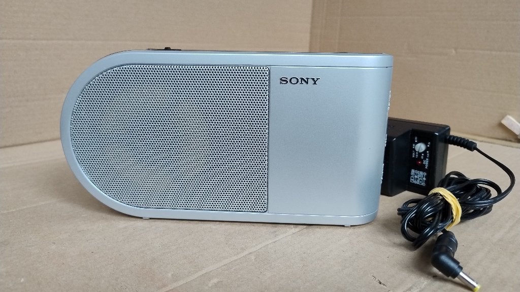 Sony Draagbare Radio FM/MW/LW ICF-404L met Adapter, Ophalen of Verzenden, Gebruikt, Radio