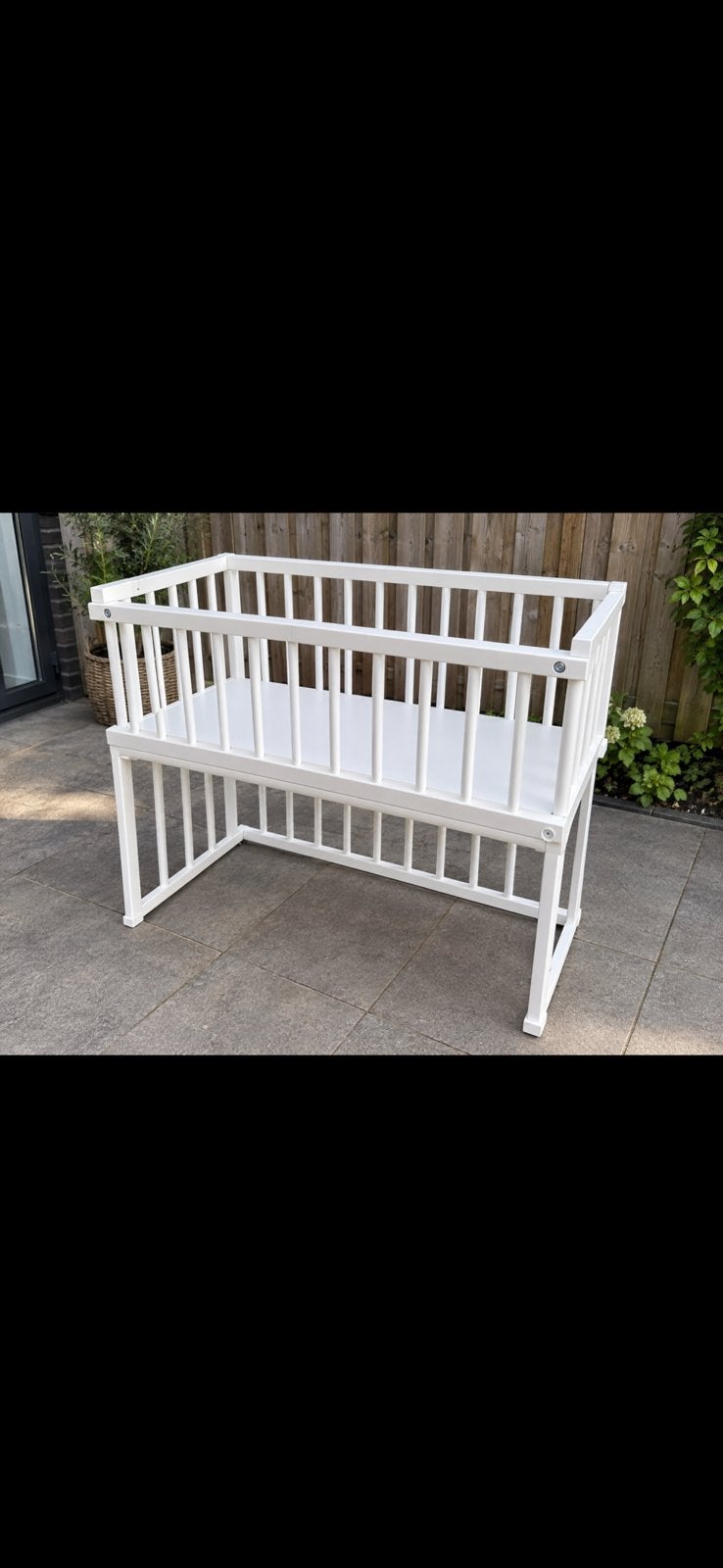 Wit houten co sleeper met matras, Kinderen en Baby's, Ophalen of Verzenden, Zo goed als nieuw, Wieg