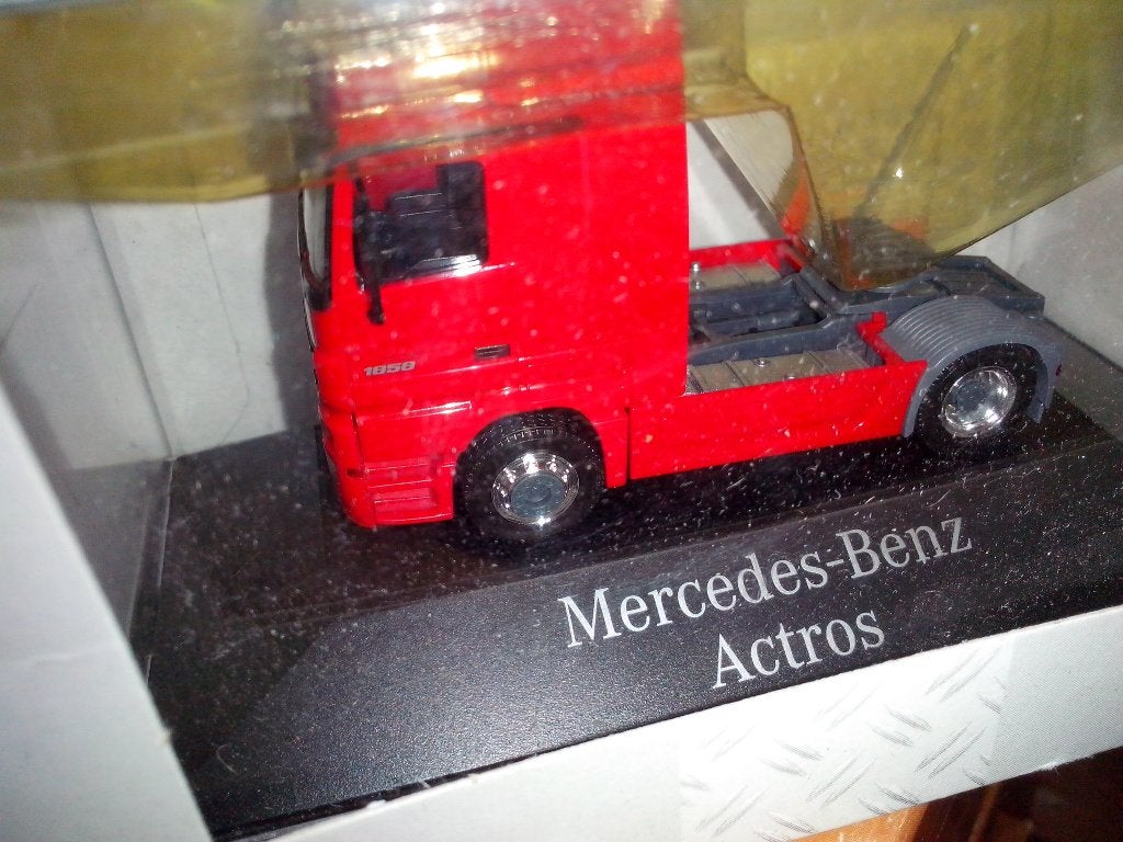 Mercedes-Benz Actros Herpa in promotionele Mercedes doos, Ophalen of Verzenden, Nieuw, Bus of Vrachtwagen, Herpa