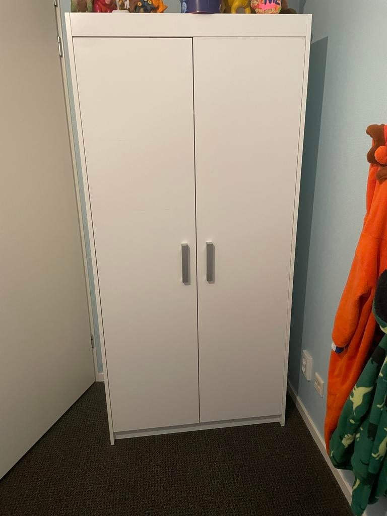 Babykamer kledingkast en ledikant met matras, Ophalen, Overige materialen, Meerdere deuren, 50 tot 100 cm