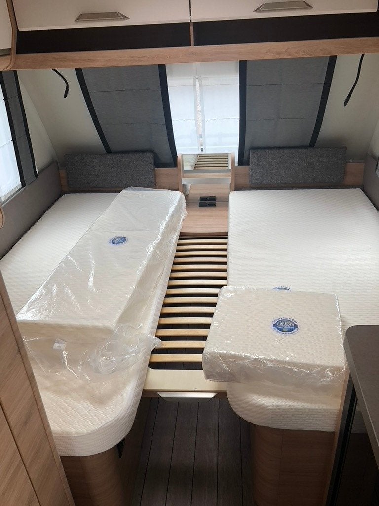 Matrasinlegger tussenstuk opvulstuk Knaus Sudwind 460 EU nw, Caravans en Kamperen, Ophalen, Nieuw
