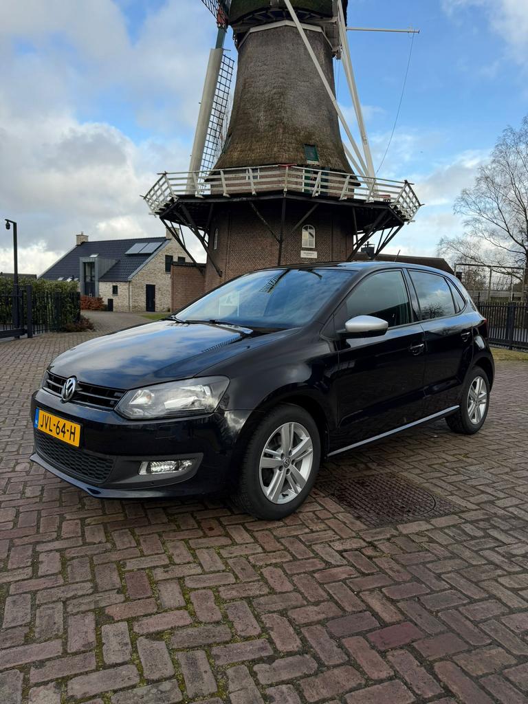 Volkswagen Polo 1.2 Black Edition | Benzine | Zeer netjes, Voorwielaandrijving, Zwart, 1198 cc, Zwart