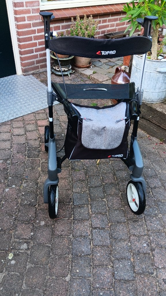 Rollator Topro Troja 5G Zwart maat M met Rugsteun., Ophalen, Opvouwbaar, Gebruikt