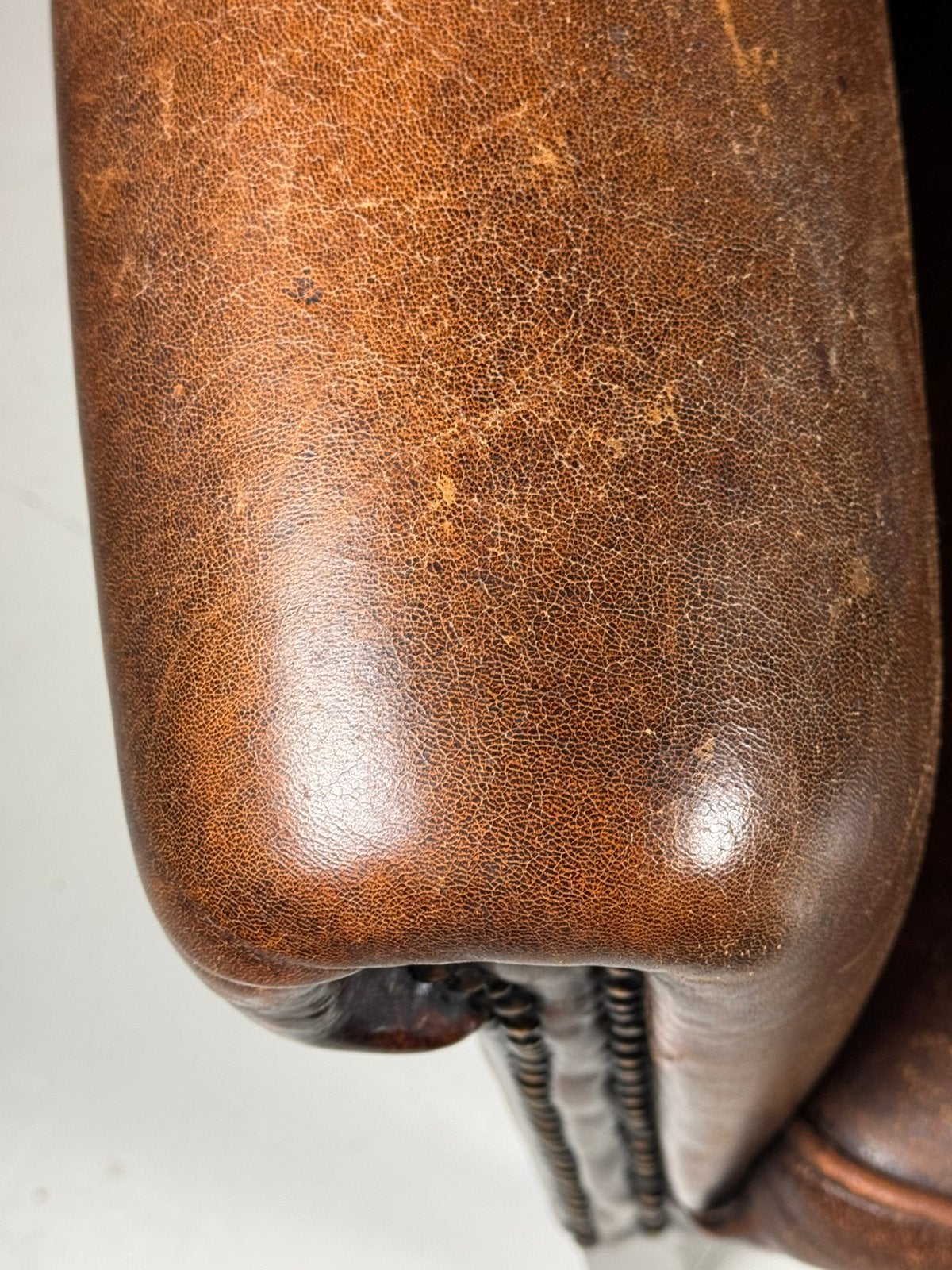 Set van 2 schapenleren clubfauteuils leder, Ophalen, Zo goed als nieuw, 75 tot 100 cm