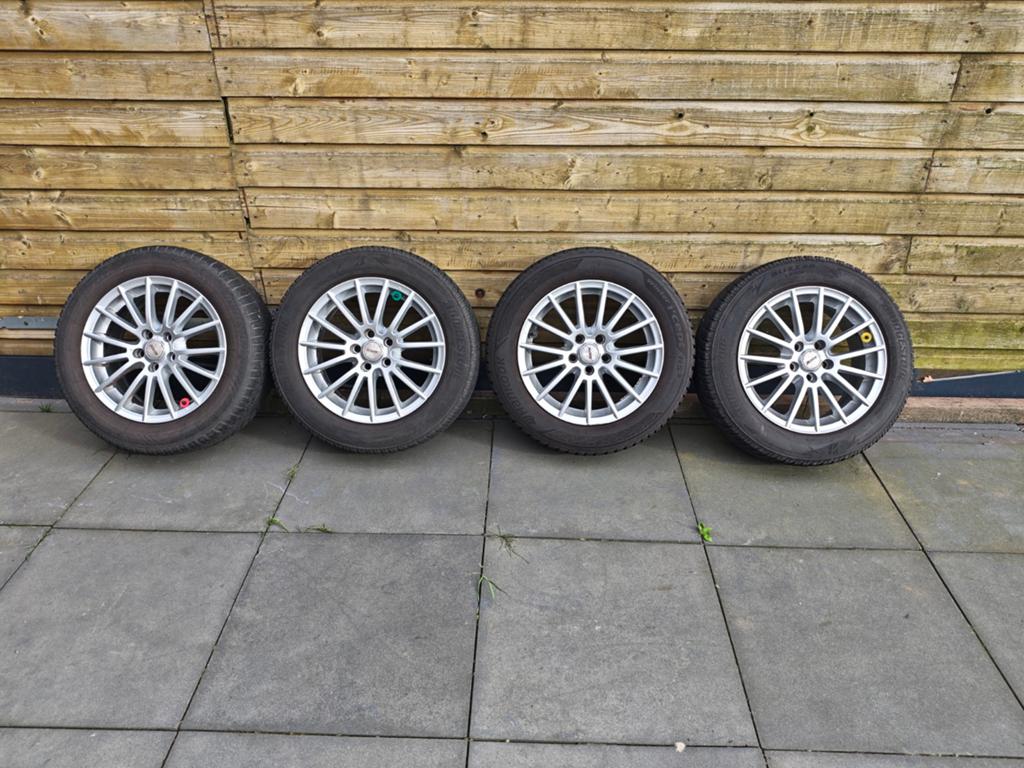 Winterbanden op velg, Auto-onderdelen, Banden en Velgen, Ophalen, 205 mm, Winterbanden, Banden en Velgen