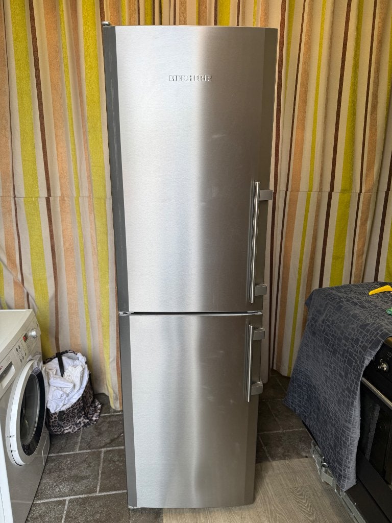 Liebherr NoFrost Koelkast | RVS | Extra Hoog | Schoon, Ophalen, Gebruikt, 200 liter of meer, Met aparte vriezer