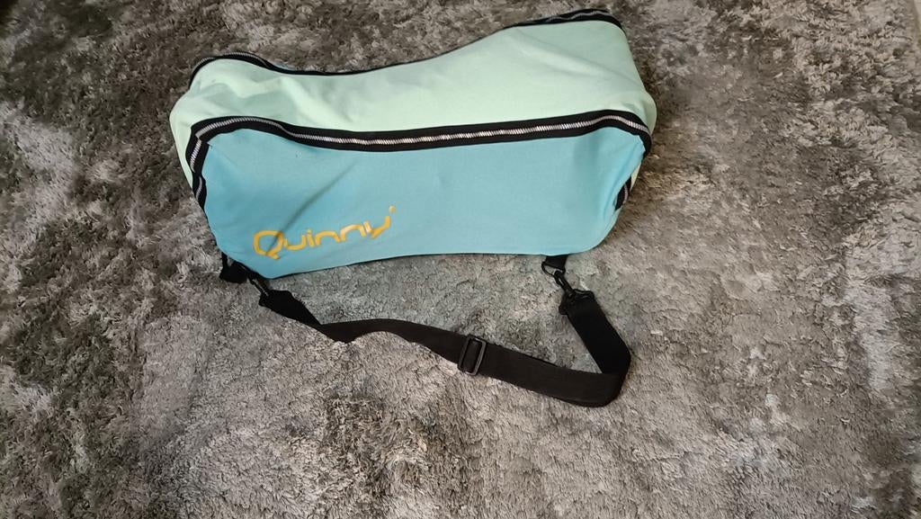 Buggy Quinny zapp met regenhoes, Ophalen