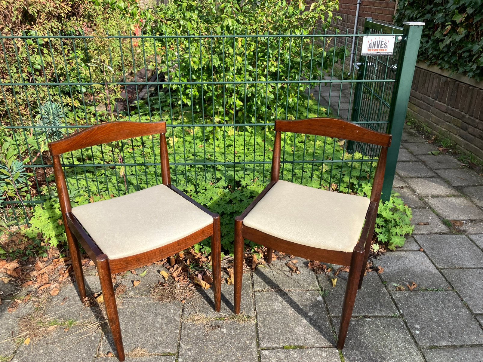 2 vintage stoelen. Jaren 60 design, Ophalen of Verzenden, Zo goed als nieuw, Wit, Twee