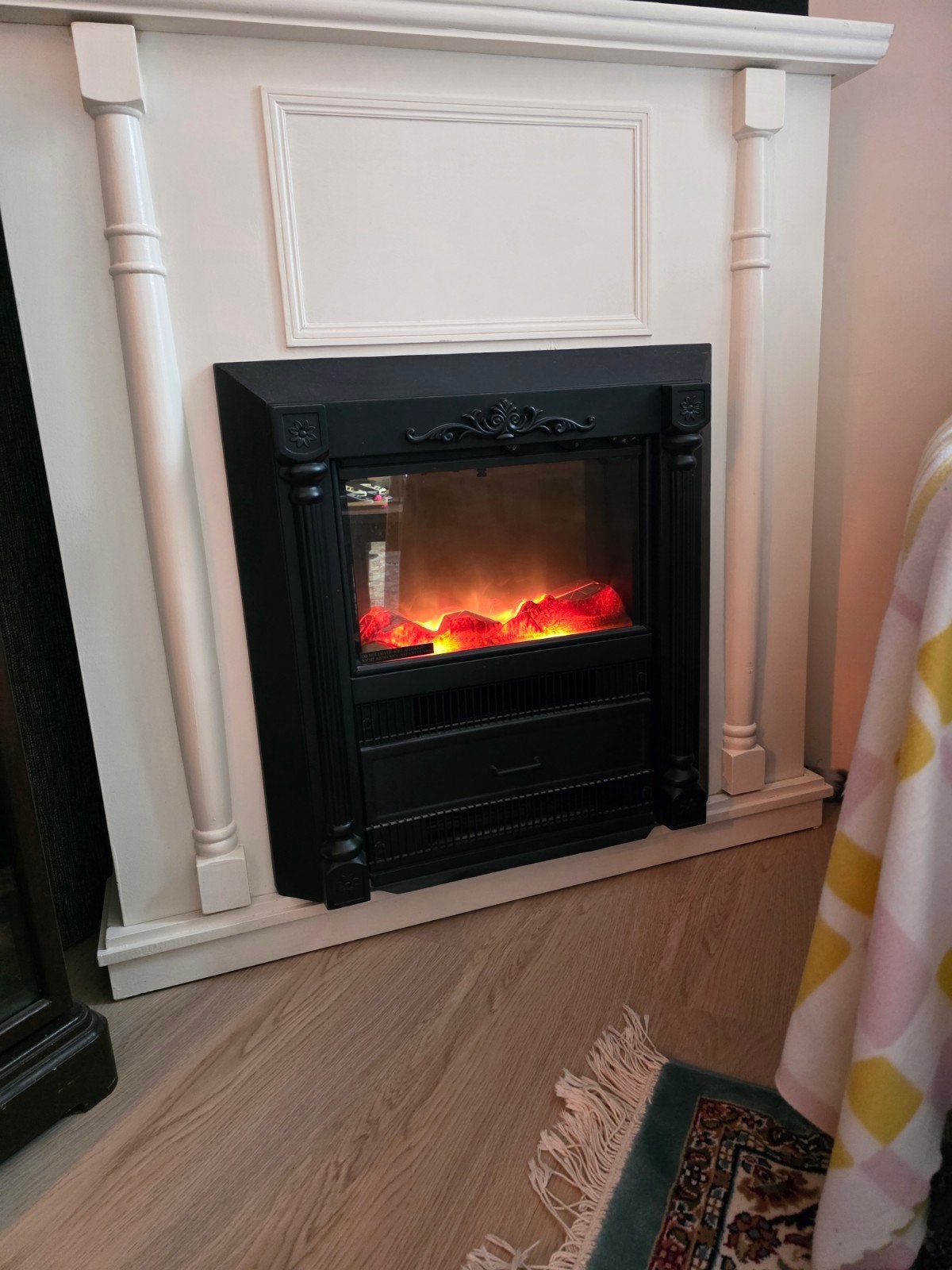 Elektrische houten hoekopenhaard met klassieke ombouw, Ophalen, Zo goed als nieuw, Vrijstaande haard, Elektrische haard