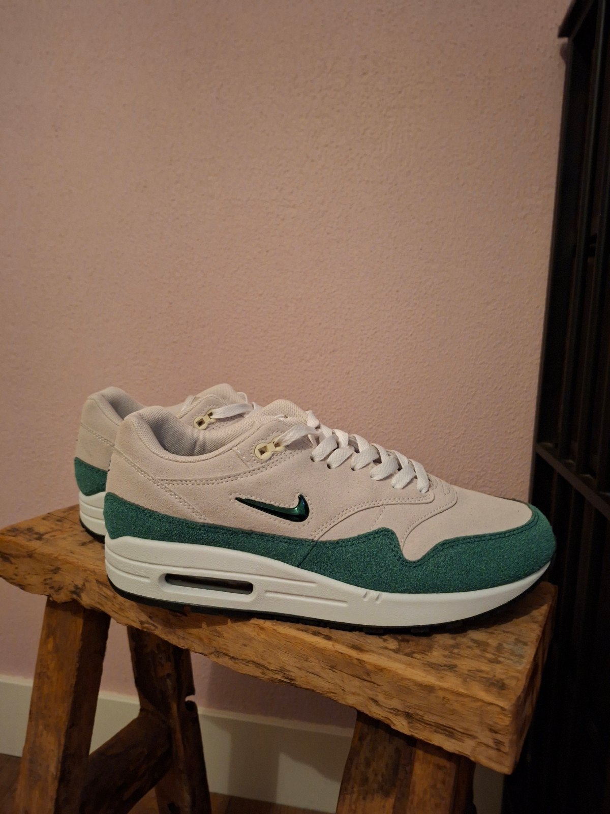 Nike Air Max 1 Jewel maat 42, Ophalen of Verzenden, Zo goed als nieuw, Overige kleuren