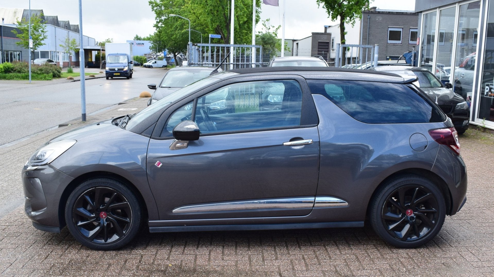 DS 3 Cabrio 1.2 PureTech So Chic DS3 Cabrio Performance Line, Auto's, DS, Stof, Gebruikt, 1199 cc, Cabriolet