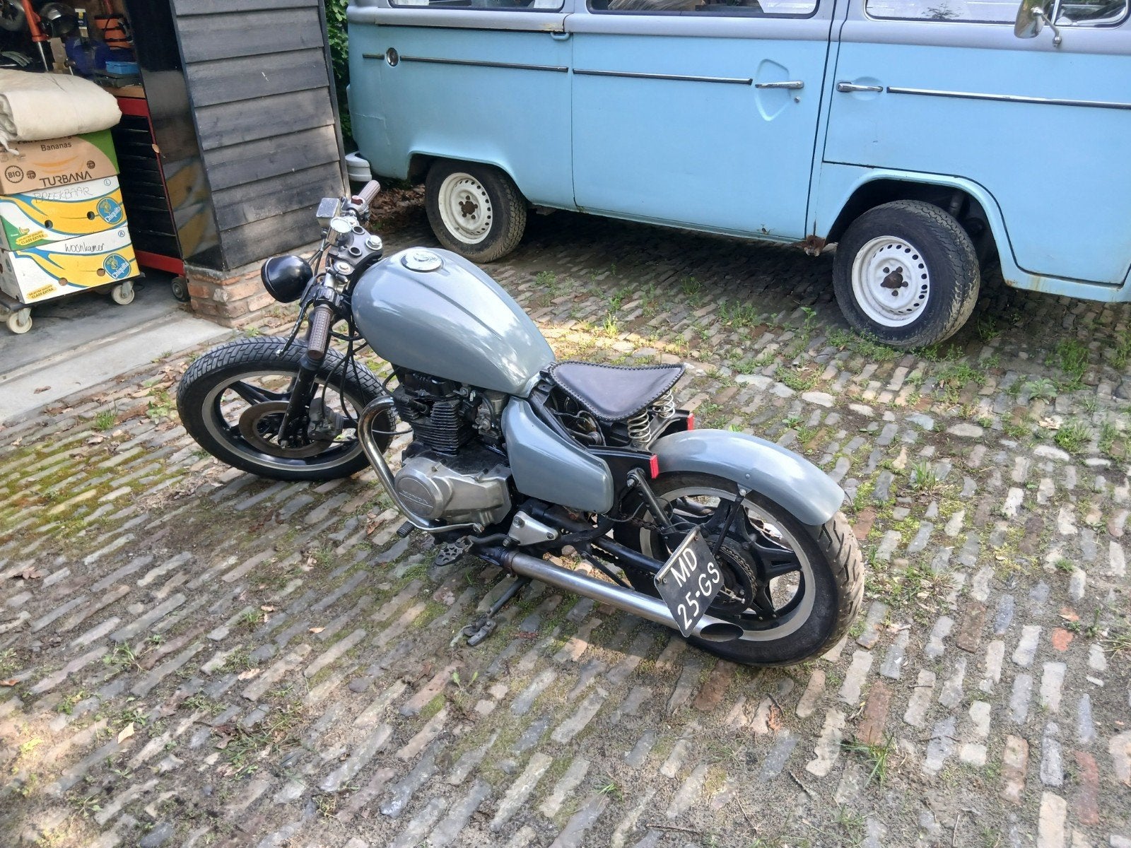 Unieke Bobber Custom Motorfiets - Grijs, Honda, 2 cilinders, Motorrijbewijs A, Gebruikt