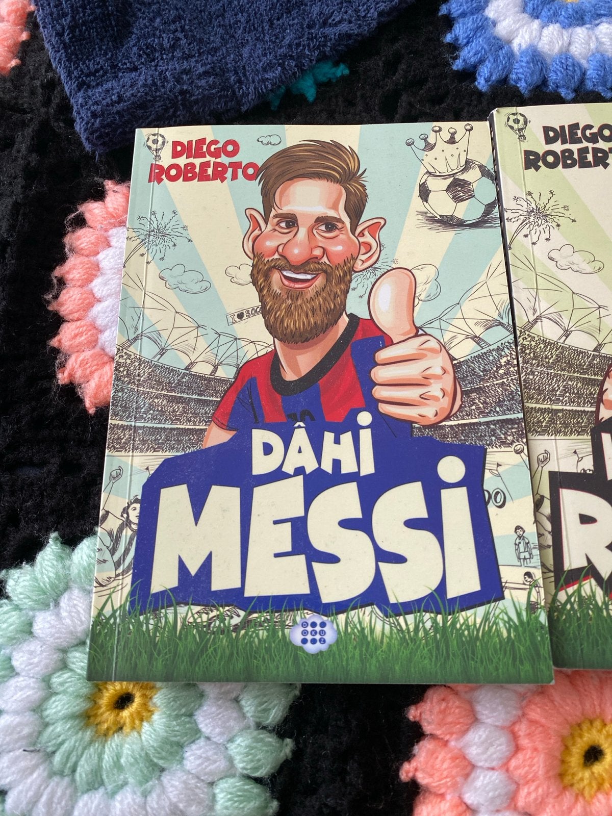 Dahi Messi, Korkusuz Ronaldo, Sihirbaz Neymar - Voetbalboeke, Ophalen of Verzenden, Zo goed als nieuw, Overige sporten