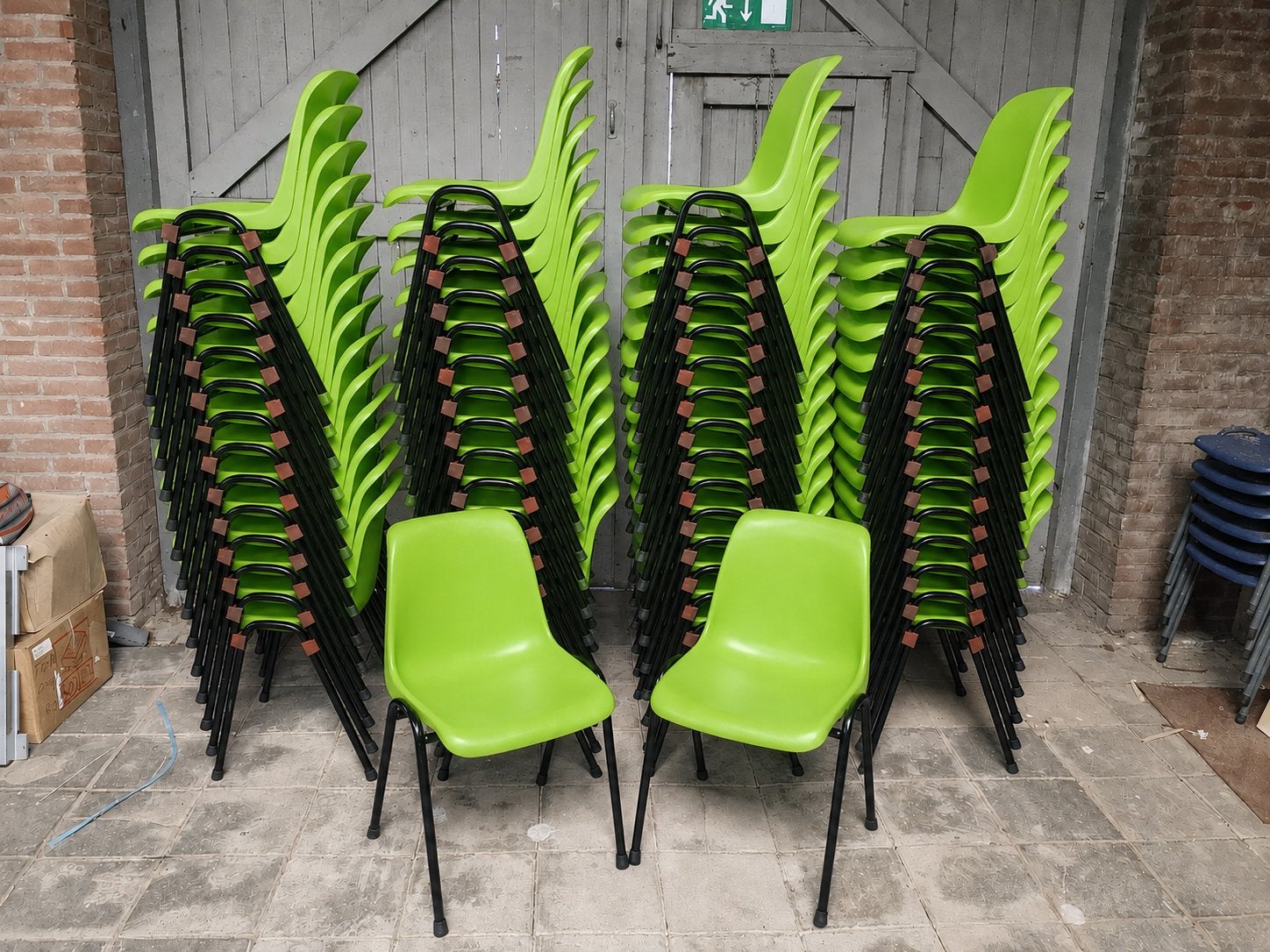 AA-kwaliteit stapelstoelen limegroen kantinestoel kuipstoel, Ophalen, Nieuw, Metaal, Vijf, Zes of meer stoelen