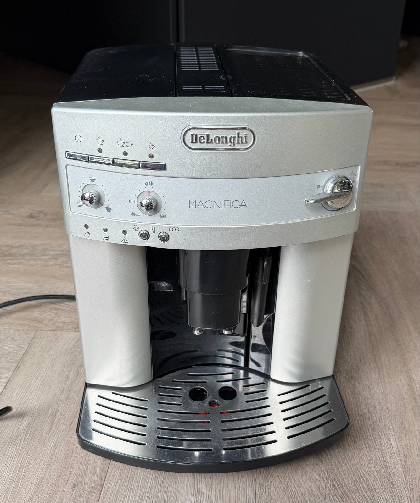 DeLonghi Espresso Apparaat, Witgoed en Apparatuur, Ophalen, Gebruikt, Espresso apparaat, 2 tot 4 kopjes