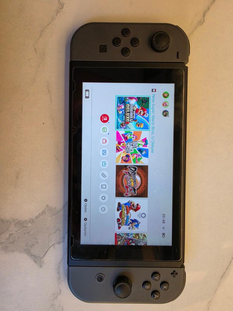 ZGAN!! Nintendo Switch (Grijs) + 4 Topspellen, Case & Doos, Spelcomputers en Games, Spelcomputers | Nintendo Switch, Met games