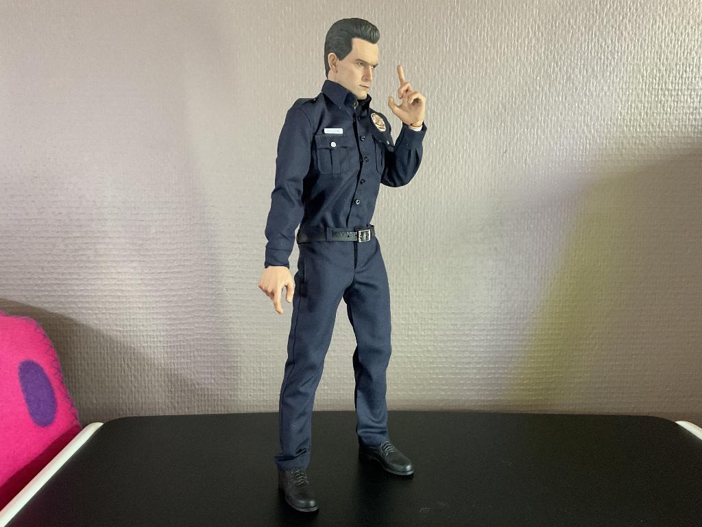 Terminator T-1000 1/6 Present toys, Verzamelen, Film en Tv, Actiefiguur of Pop, Ophalen of Verzenden