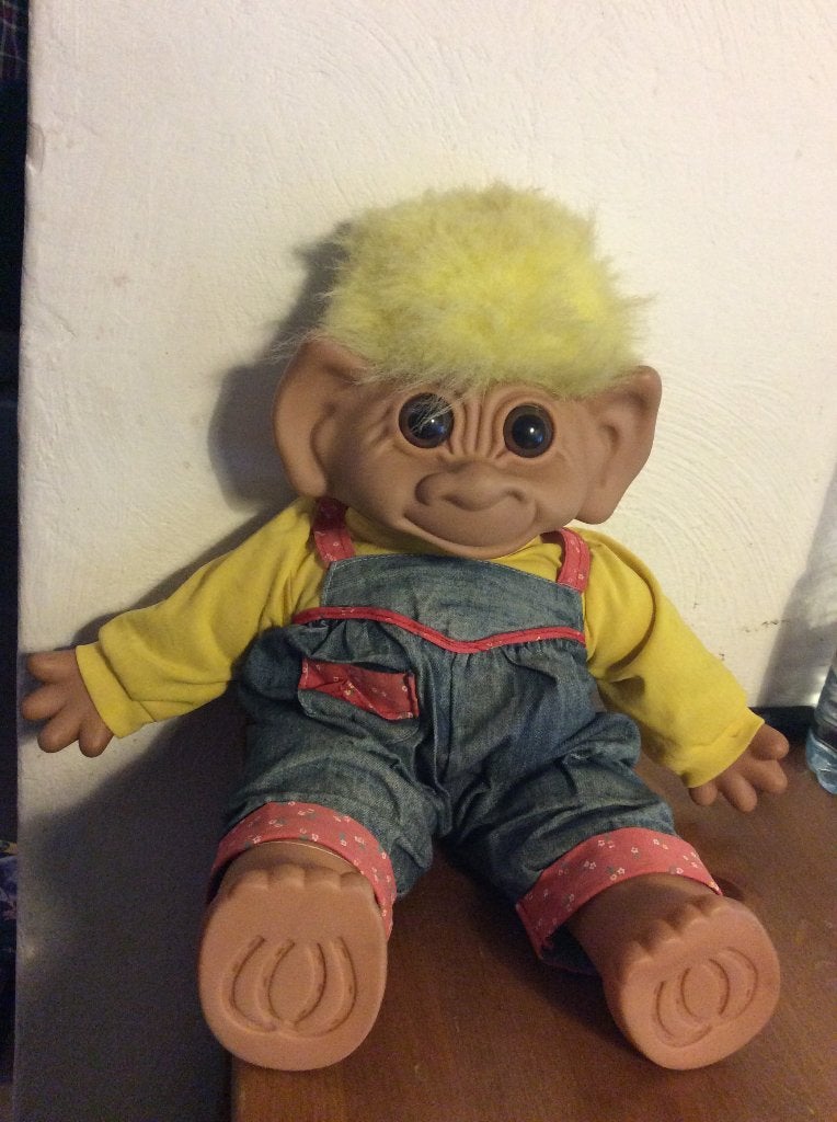 Vintage gelukstroll pop 45 cm. geel haar en tuinbroek 1987, Ophalen of Verzenden, Gebruikt, Pop