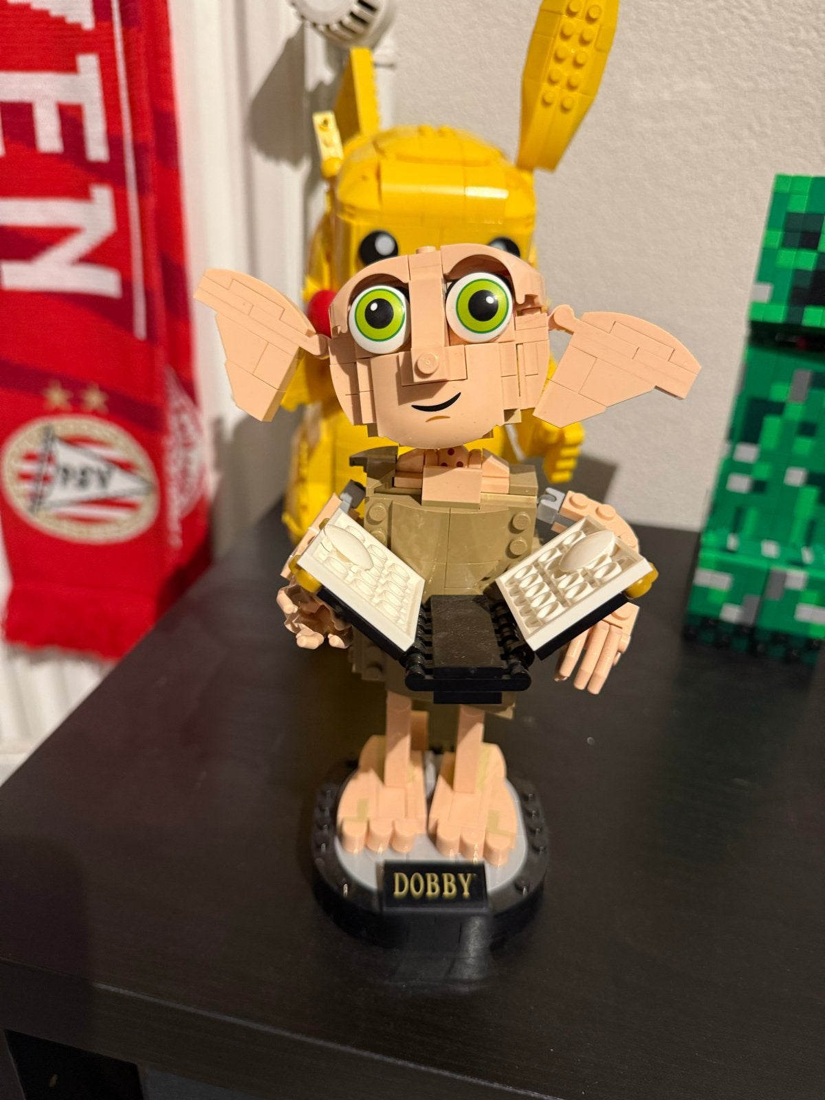 LEGO Harry Potter Dobby met boekje - Zo goed als nieuw, Lego, Harry Potter, Ophalen of Verzenden, Zo goed als nieuw