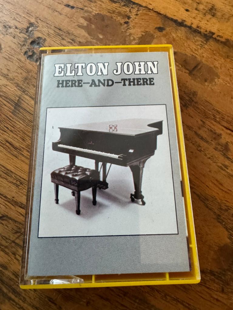 Elton John : Here and there ( live) uit 1976, Cd's en Dvd's, Gebruikt, 1 bandje, Ophalen of Verzenden, Origineel