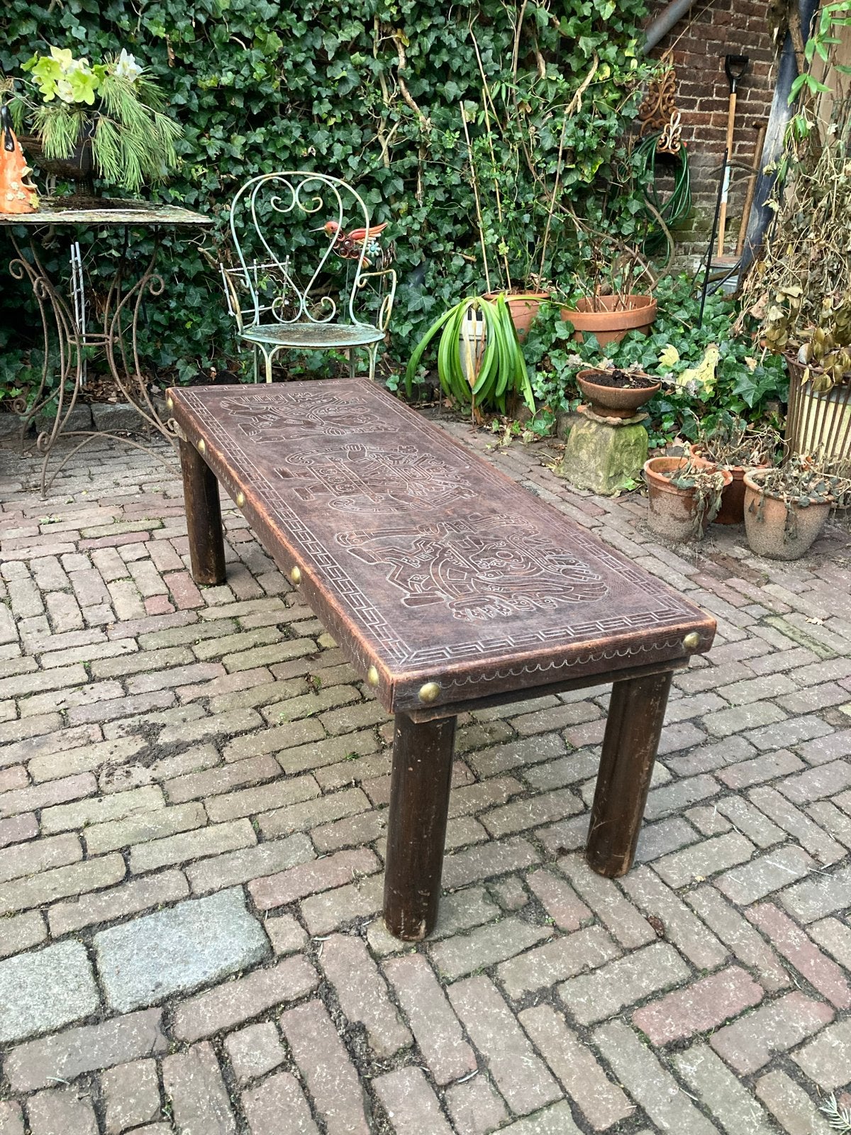 Vintage bank/tafel met leer bekleed en Inca motieven, Ophalen
