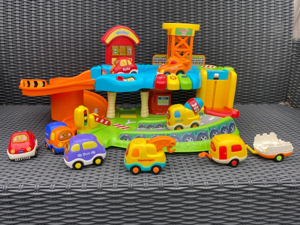 Vtech ToetToet auto garage met 9 auto’s, Ophalen of Verzenden, Gebruikt