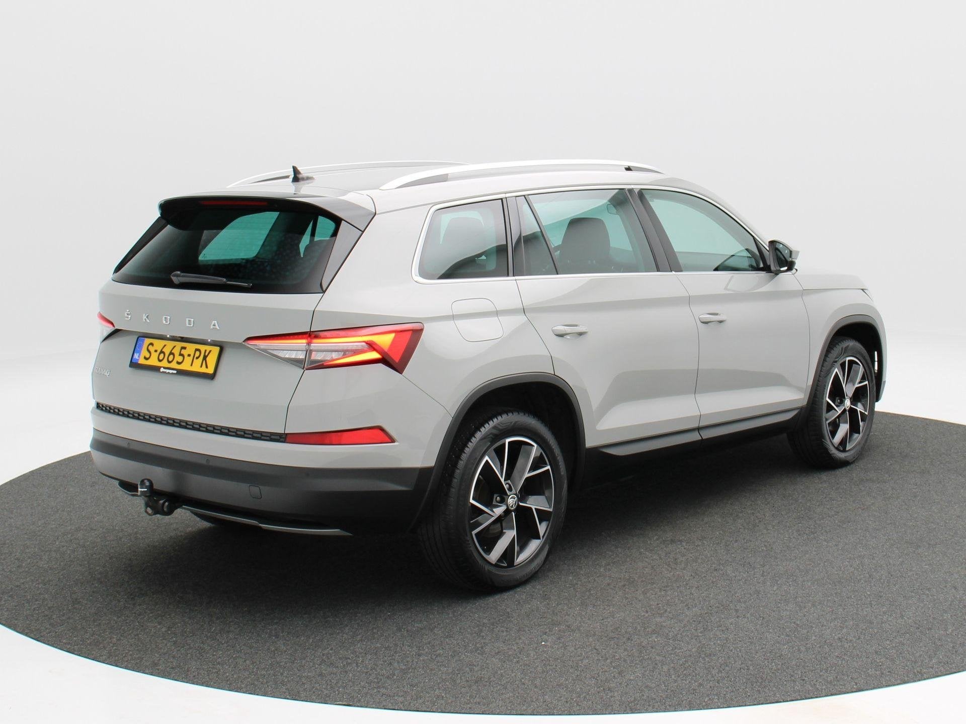 Skoda Kodiaq 1.5 TSi 150 Pk Automaat Business Edition Plus |, Auto's, 4 cilinders, 150 pk, Leder en Stof, Automatische klimaatregeling