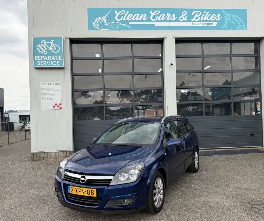 Opel Astra Wagon Panorama dak / leer 1.8 Essentia (bj 2005), Automaat, 125 pk, Startonderbreker, 4 cilinders