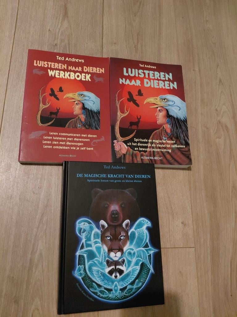 3 x Ted Andrews - De magische kracht van dieren & Luisteren, Ophalen of Verzenden, Zo goed als nieuw, Spiritualiteit algemeen