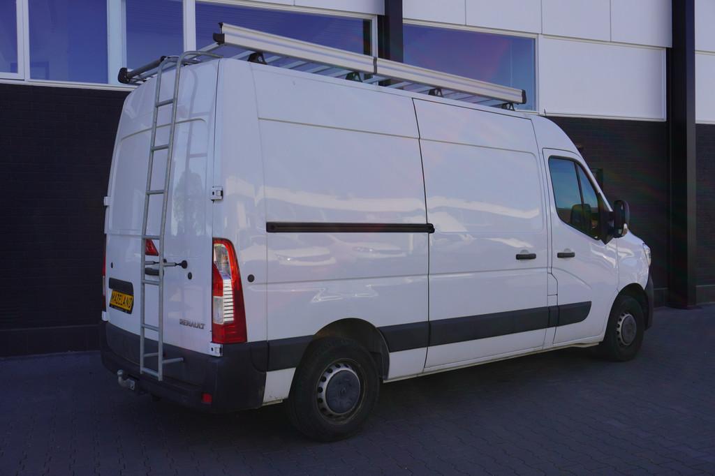 Renault Master 2.3 dCi L2H2 EURO 6 - Airco - Cruise - Camera, Voorwielaandrijving, Gebruikt, Zwart, 4 cilinders