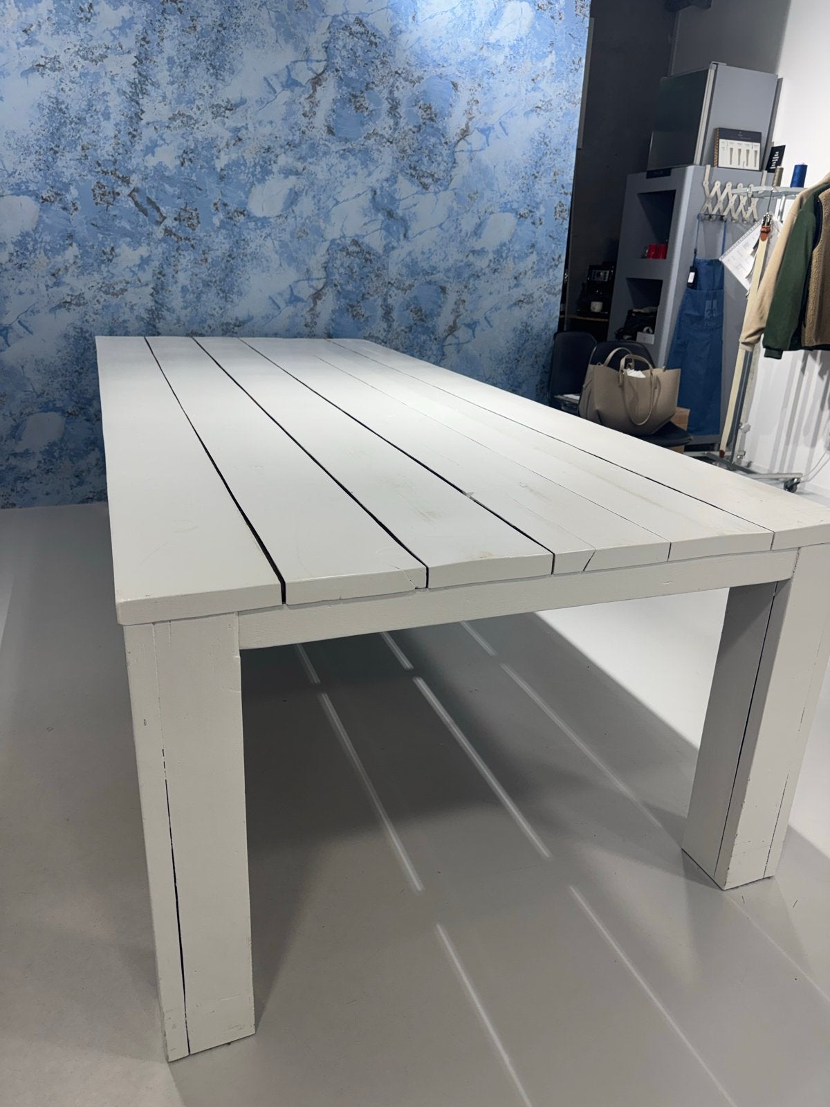 Robuuste witte eettafel van massief hout, Huis en Inrichting, Ophalen, Gebruikt, 200 cm of meer, 50 tot 100 cm