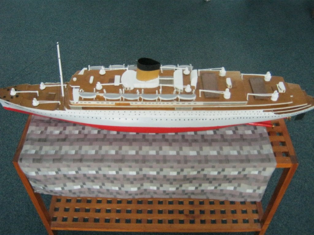 Scheepsmodel-Modelschip. ORANJE., Ophalen, Gebruikt