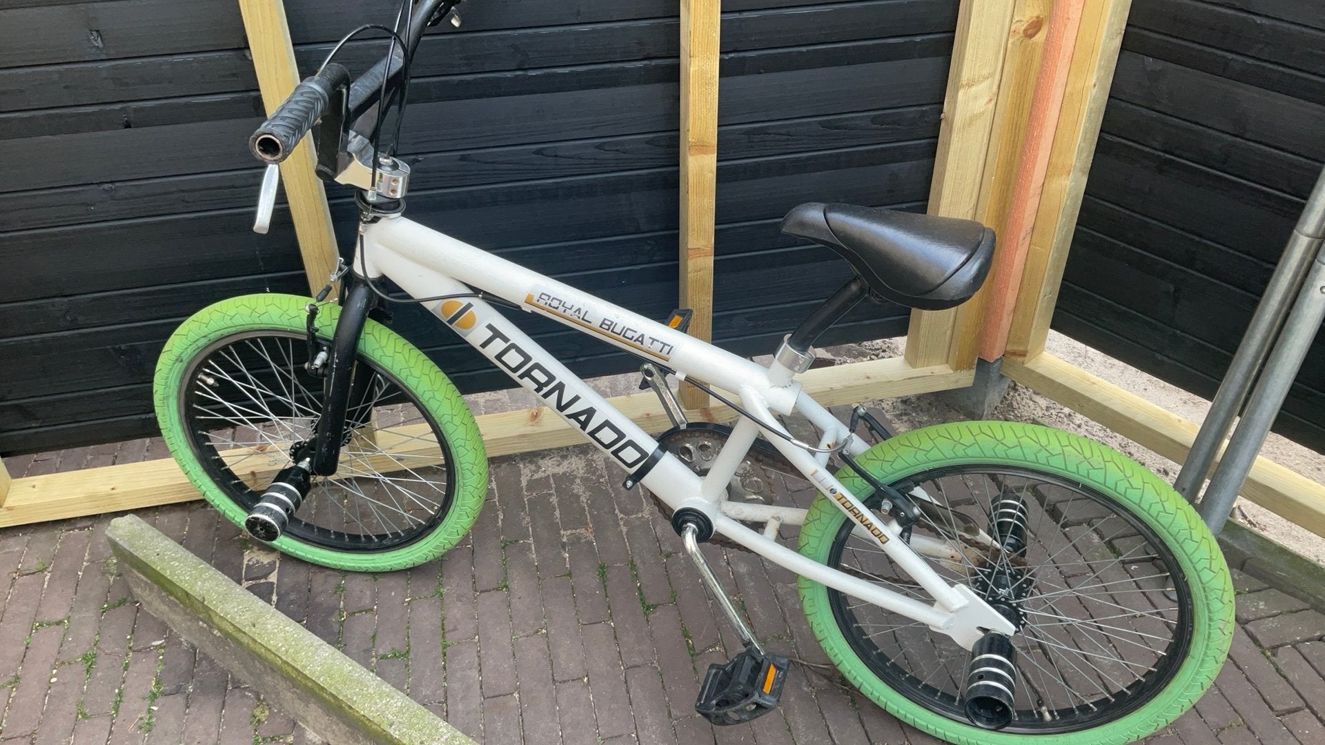 Tornado BMX, Ophalen, Staal, Schijfrem, Voetsteunen