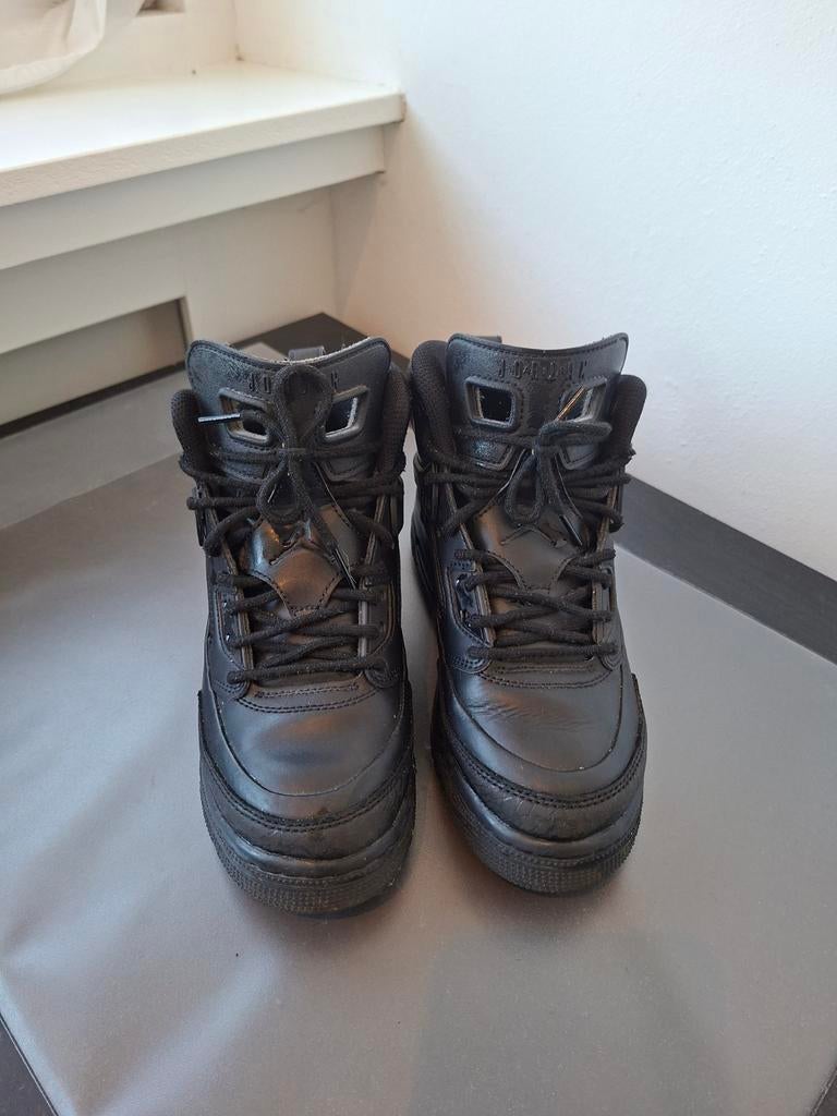 Nette Jordans maat 38,5, Kinderen en Baby's, Kinderkleding | Schoenen en Sokken, Jongen of Meisje, Schoenen, Ophalen of Verzenden